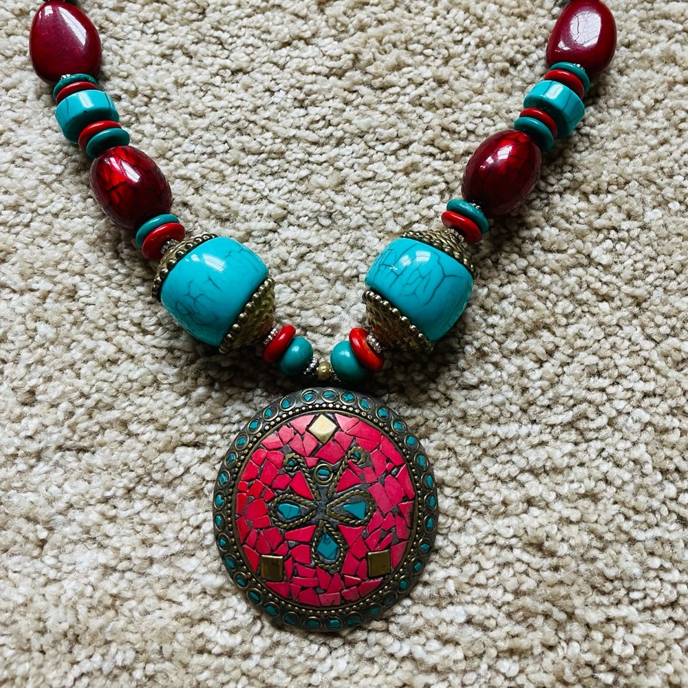 Big bead statement piece fashion necklace.